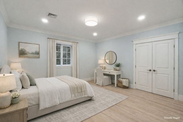 96 Independence Rd, Concord, MA 01742