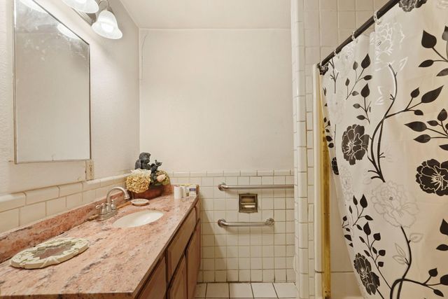 1234 Perry Ave, Stockton, CA 95203