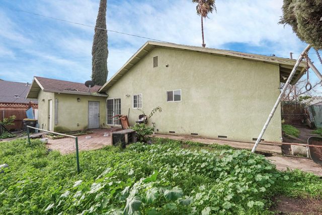 1234 Perry Ave, Stockton, CA 95203