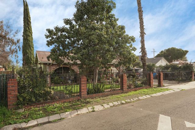 1234 Perry Ave, Stockton, CA 95203