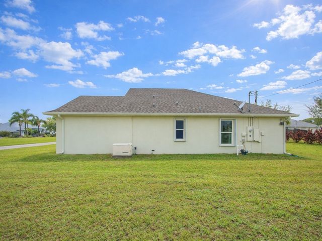 118 Arcadia Drive, Sebastian, FL 32958