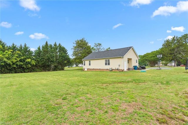 2563 Foxfire Lane, Burlington, NC 27217