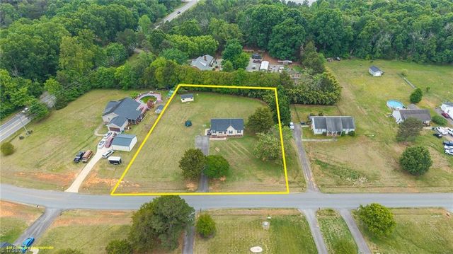 2563 Foxfire Lane, Burlington, NC 27217