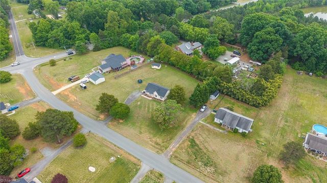 2563 Foxfire Lane, Burlington, NC 27217