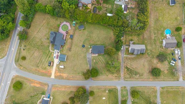 2563 Foxfire Lane, Burlington, NC 27217