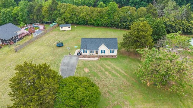 2563 Foxfire Lane, Burlington, NC 27217