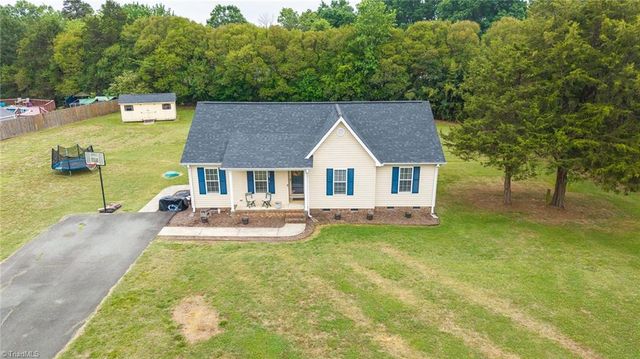 2563 Foxfire Lane, Burlington, NC 27217