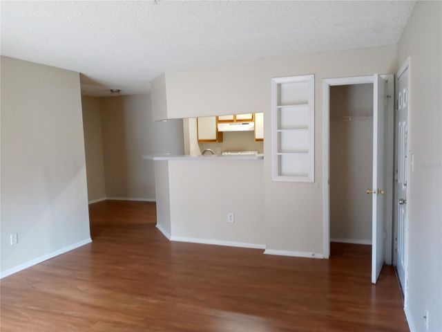 216 AFTON SQUARE 208, Altamonte Springs, FL 32714