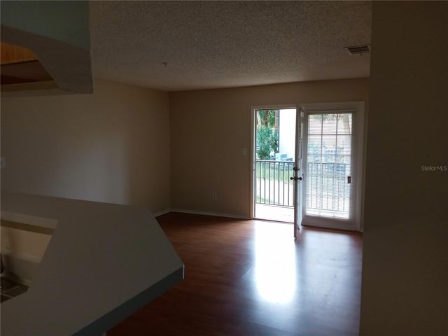 216 AFTON SQUARE 208, Altamonte Springs, FL 32714