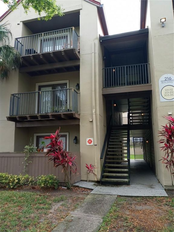 216 AFTON SQUARE 208, Altamonte Springs, FL 32714