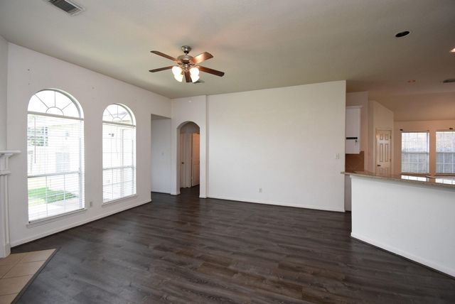 128 Long Canyon Lane, Richmond, TX 77469