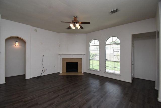 128 Long Canyon Lane, Richmond, TX 77469