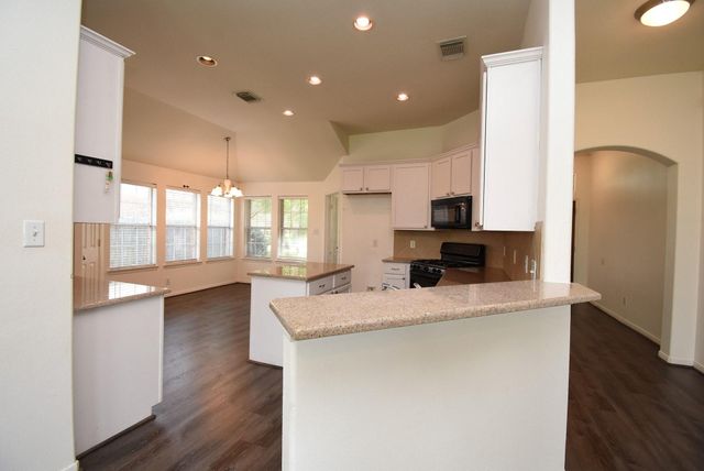 128 Long Canyon Lane, Richmond, TX 77469