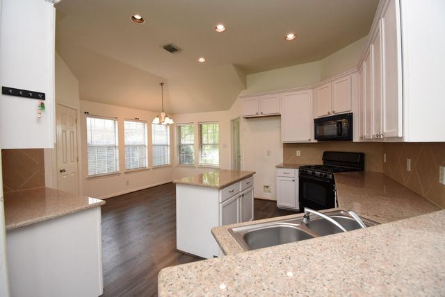 128 Long Canyon Lane, Richmond, TX 77469