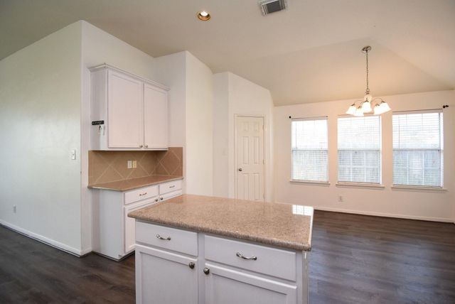 128 Long Canyon Lane, Richmond, TX 77469