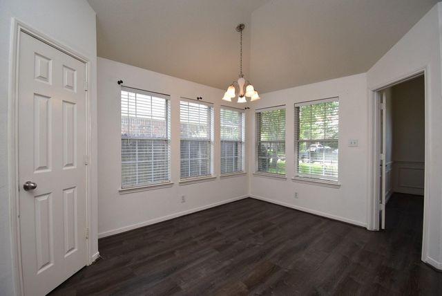 128 Long Canyon Lane, Richmond, TX 77469