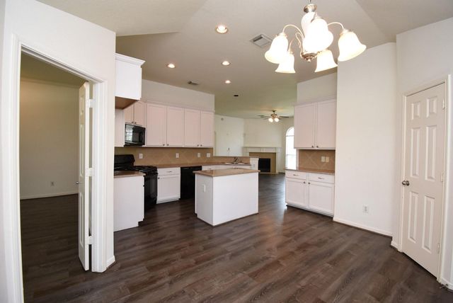 128 Long Canyon Lane, Richmond, TX 77469