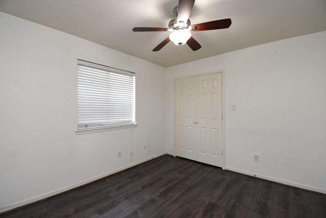 128 Long Canyon Lane, Richmond, TX 77469