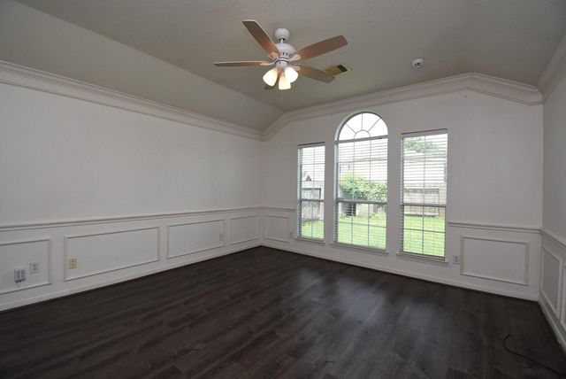 128 Long Canyon Lane, Richmond, TX 77469