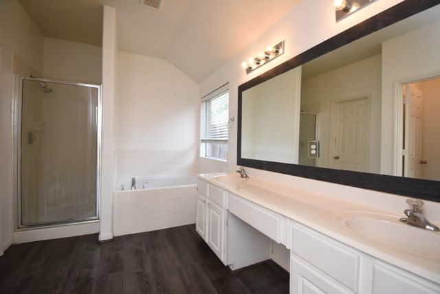 128 Long Canyon Lane, Richmond, TX 77469