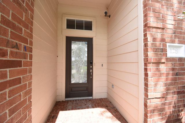 128 Long Canyon Lane, Richmond, TX 77469