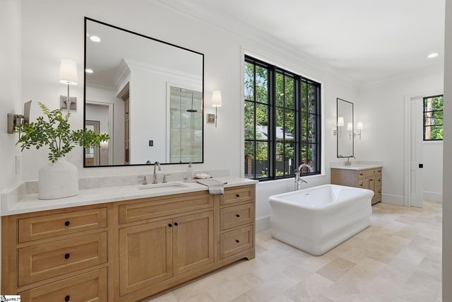 101 Sherwood Street Unit 200, Greenville, SC 29601