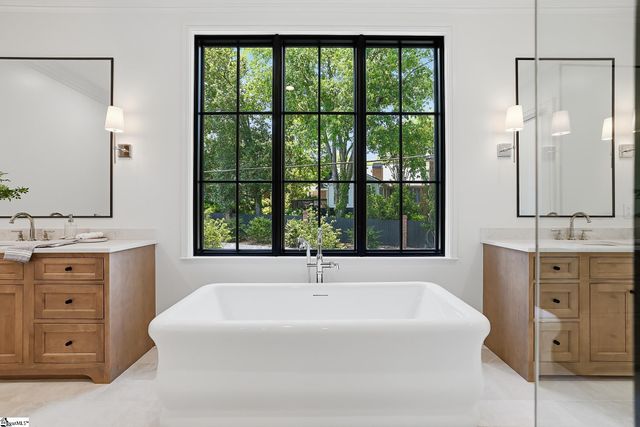 101 Sherwood Street Unit 200, Greenville, SC 29601