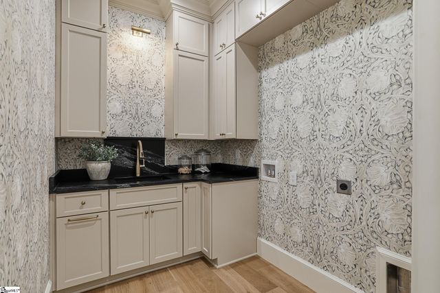 101 Sherwood Street Unit 200, Greenville, SC 29601