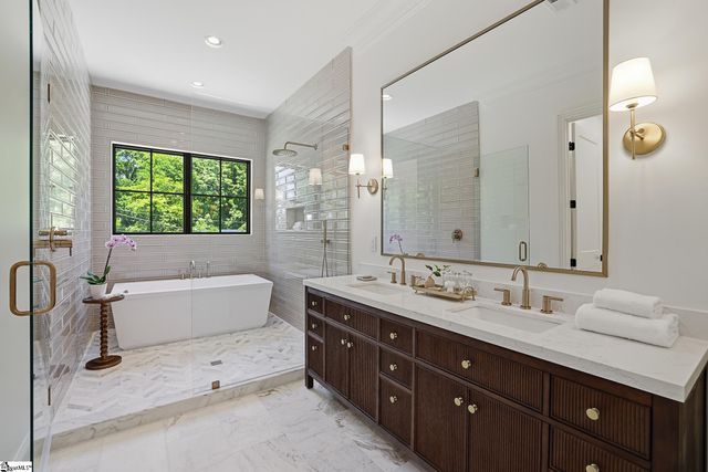 101 Sherwood Street Unit 200, Greenville, SC 29601