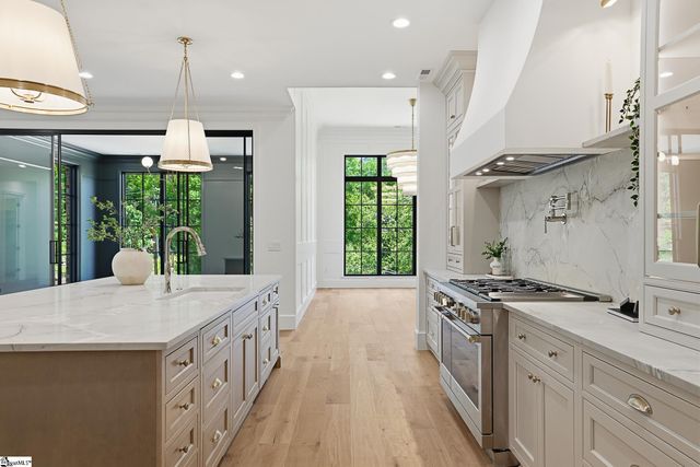 101 Sherwood Street Unit 200, Greenville, SC 29601