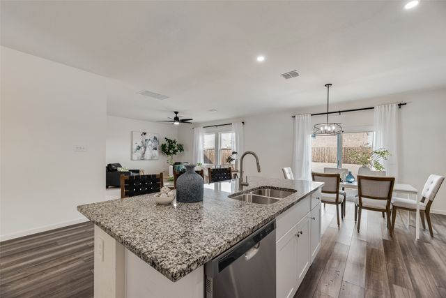 792 Camden Drive, Lavon, TX 75166