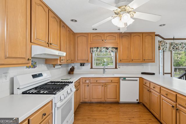 2931 Winding Circle SW, Lilburn, GA 30047