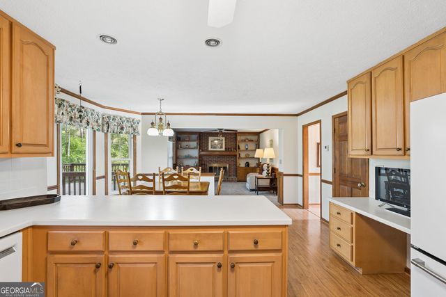 2931 Winding Circle SW, Lilburn, GA 30047