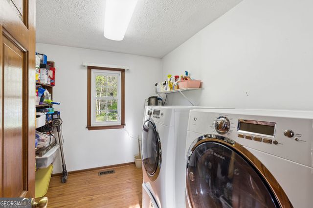 2931 Winding Circle SW, Lilburn, GA 30047