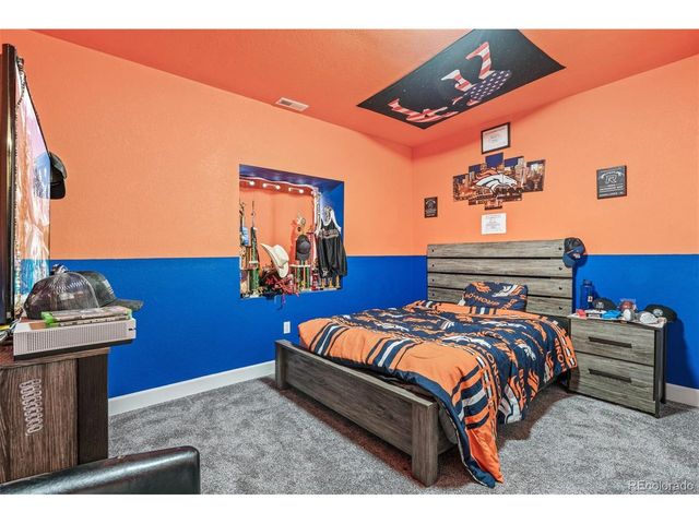 1410 Kings Crown Dr, Milliken, CO 80543