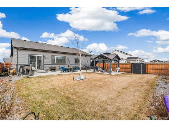 1410 Kings Crown Dr, Milliken, CO 80543
