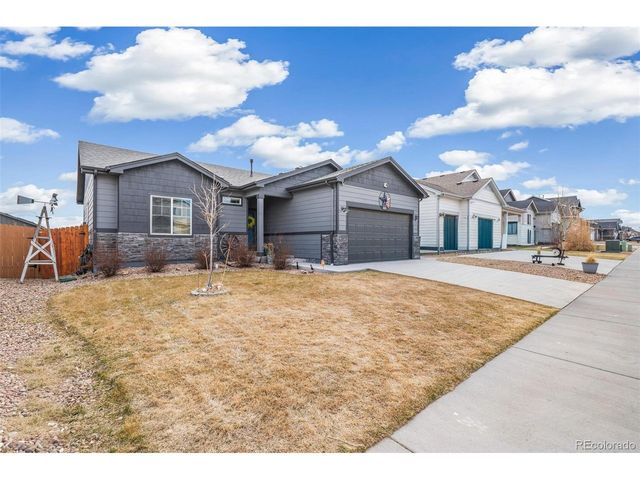 1410 Kings Crown Dr, Milliken, CO 80543