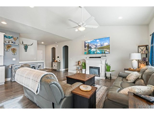 1410 Kings Crown Dr, Milliken, CO 80543