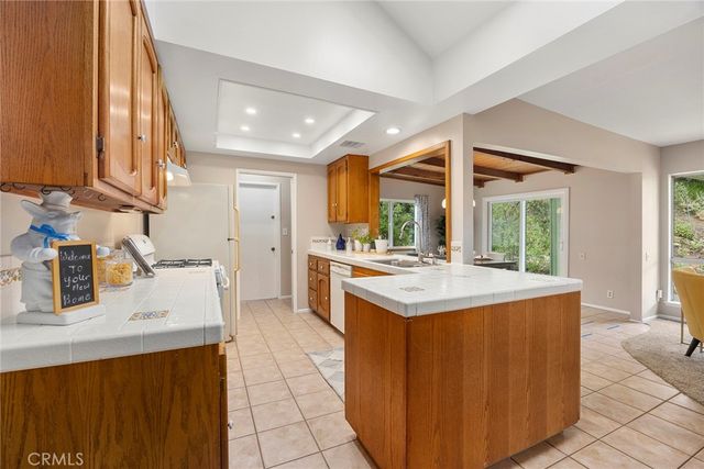 119 Helen, Fullerton, CA 92835