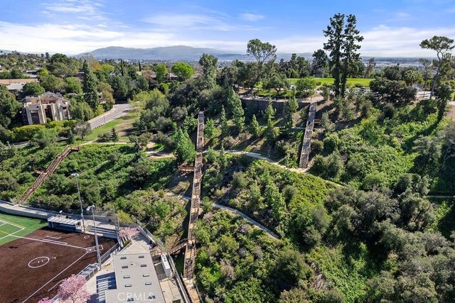 119 Helen, Fullerton, CA 92835