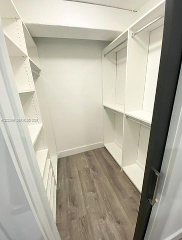 401 Ocean Dr 910, Miami Beach, FL 33139