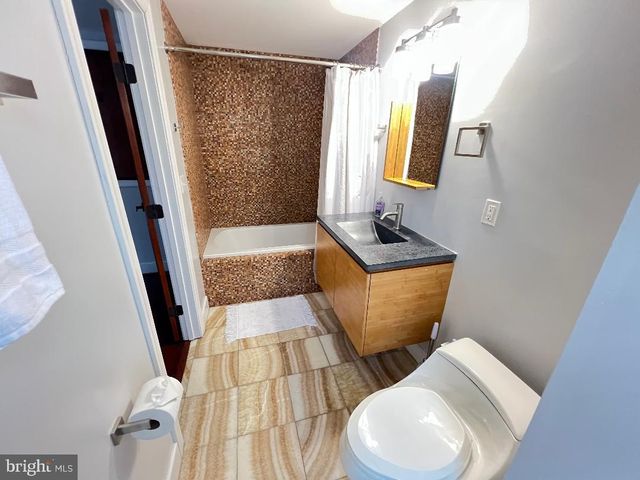 1533 W LOMBARD W, Baltimore, MD 21223