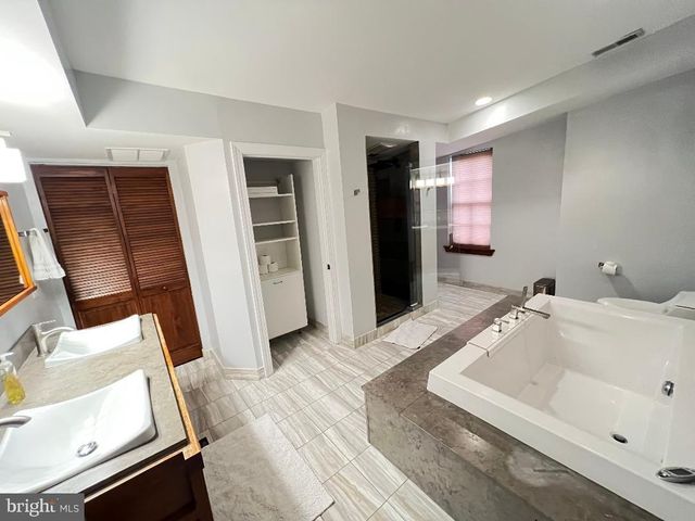 1533 W LOMBARD W, Baltimore, MD 21223