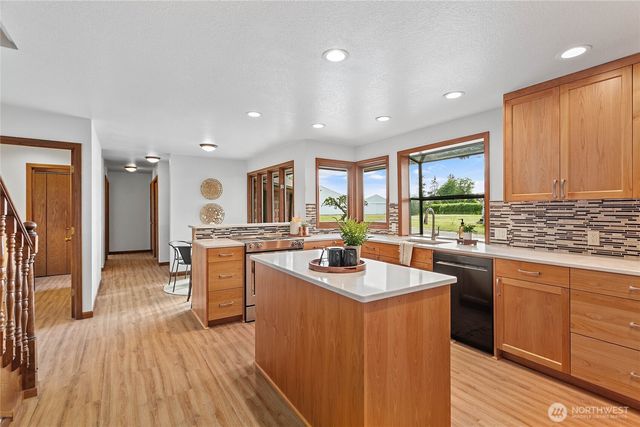 1133 E Pole Road, Everson, WA 98247