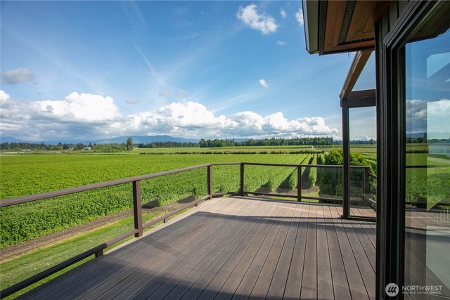 1133 E Pole Road, Everson, WA 98247