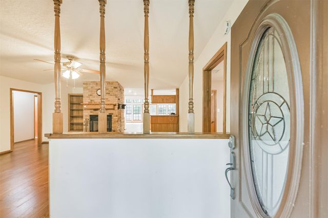 252 Springs Edge Drive, Conroe, TX 77356
