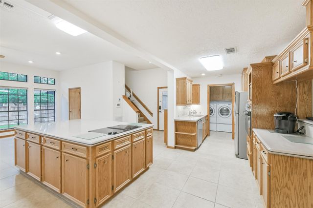 252 Springs Edge Drive, Conroe, TX 77356