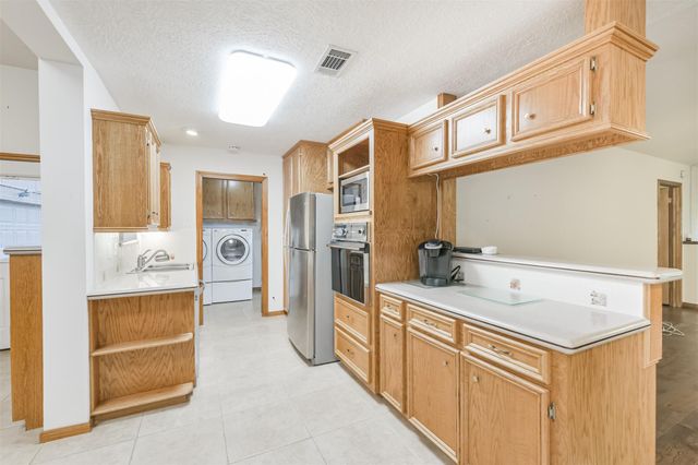 252 Springs Edge Drive, Conroe, TX 77356