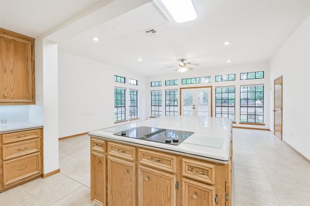 252 Springs Edge Drive, Conroe, TX 77356