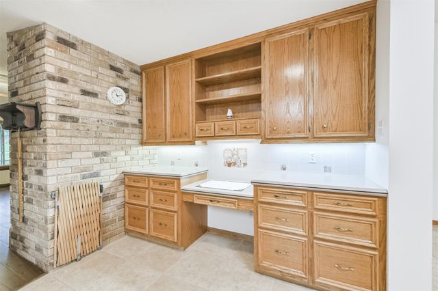 252 Springs Edge Drive, Conroe, TX 77356